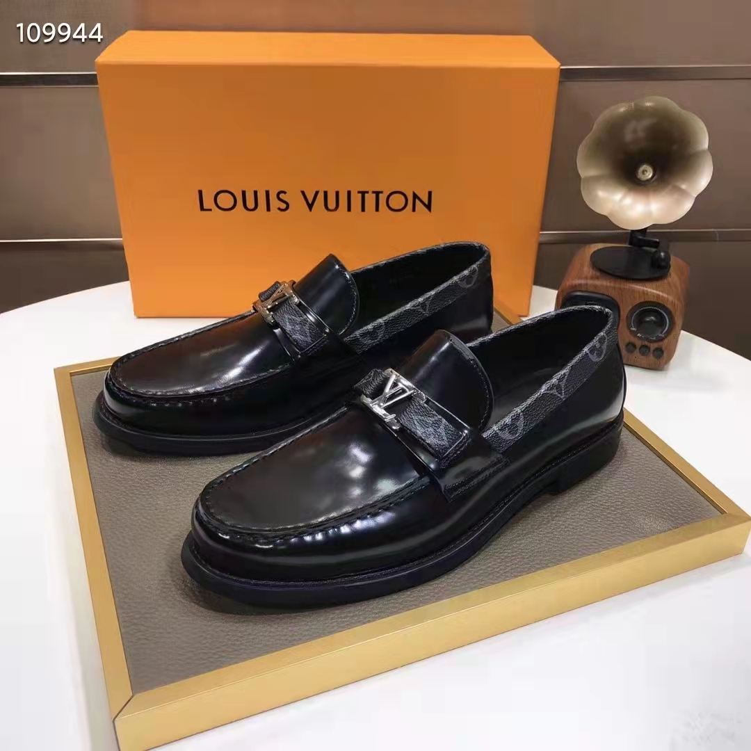 Louis Vuitton Black " Major " Loafers LV 9 US 10***