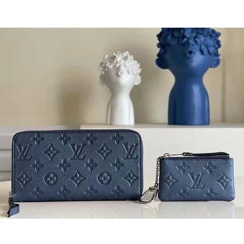 Louis Vuitton LV key pouch Navy blue Leather ref.192265 - Joli Closet