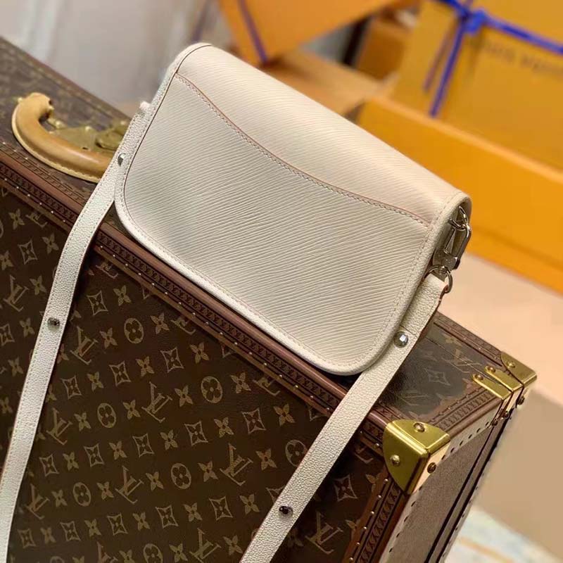 Louis Vuitton Quartz White Epi Grained Cowhide Leather Buci Bag For Sale at  1stDibs
