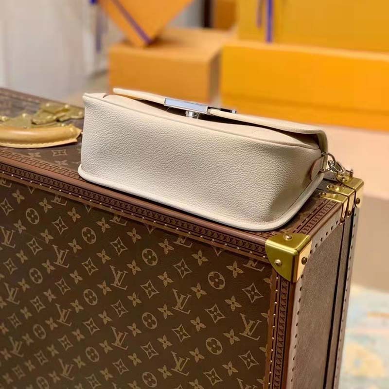 Louis Vuitton LV Women Buci Crossbody White Epi Grained Smooth Cowhide  Leather - LULUX