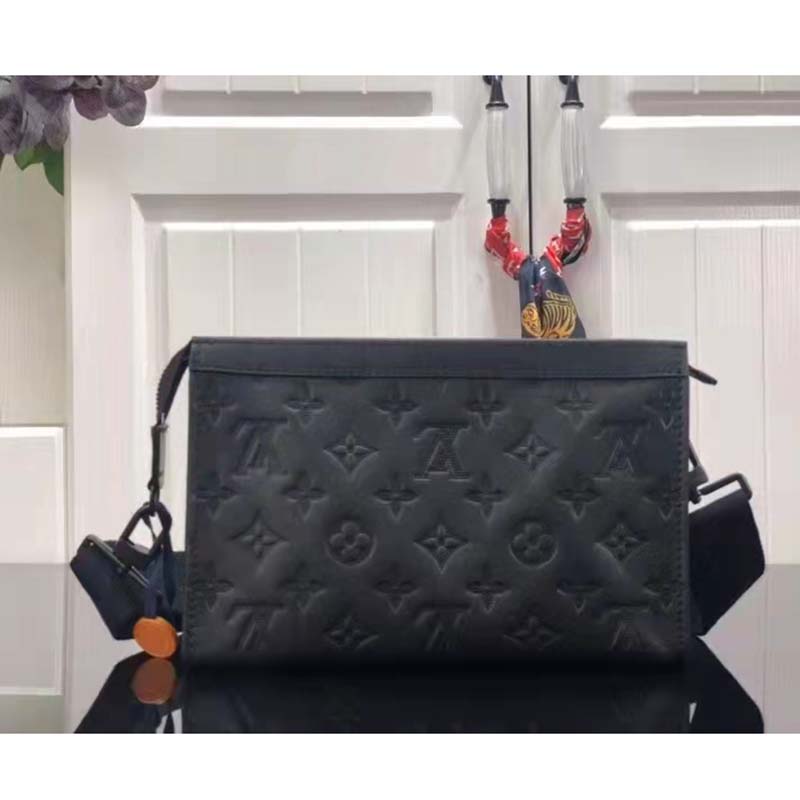 Louis Vuitton® Gaston Wearable Wallet Black. Size
