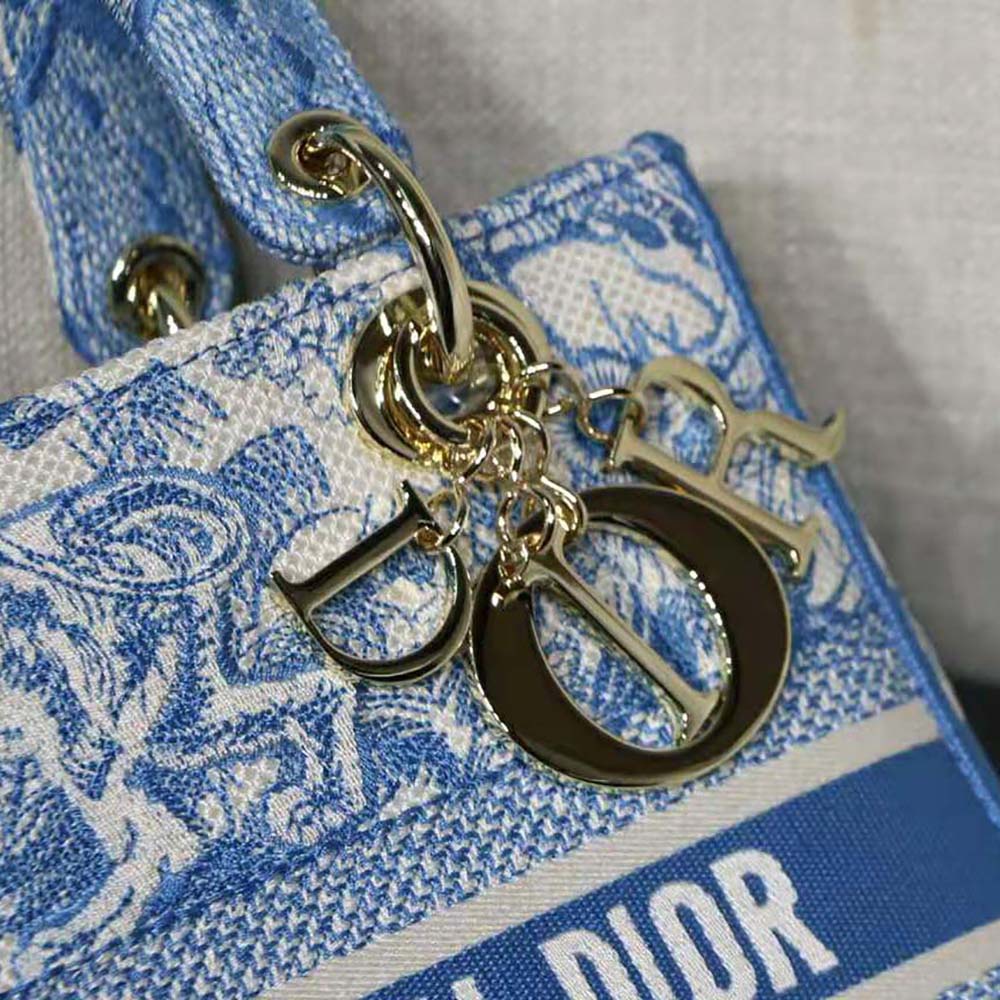 Dior Travel Multifunction In Cornflower Blue