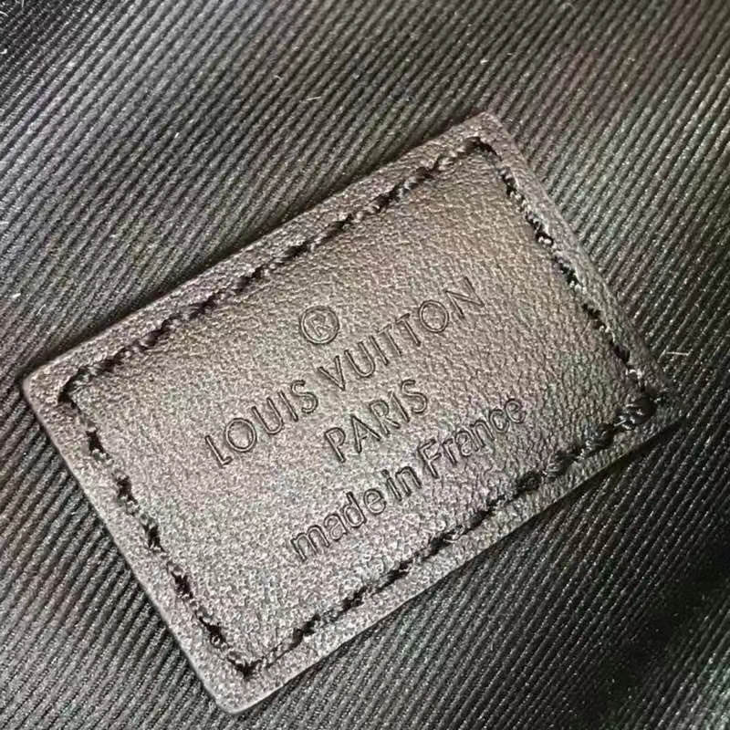 Louis Vuitton LV Men Discovery Bumbag PM Grey Monogram Eclipse