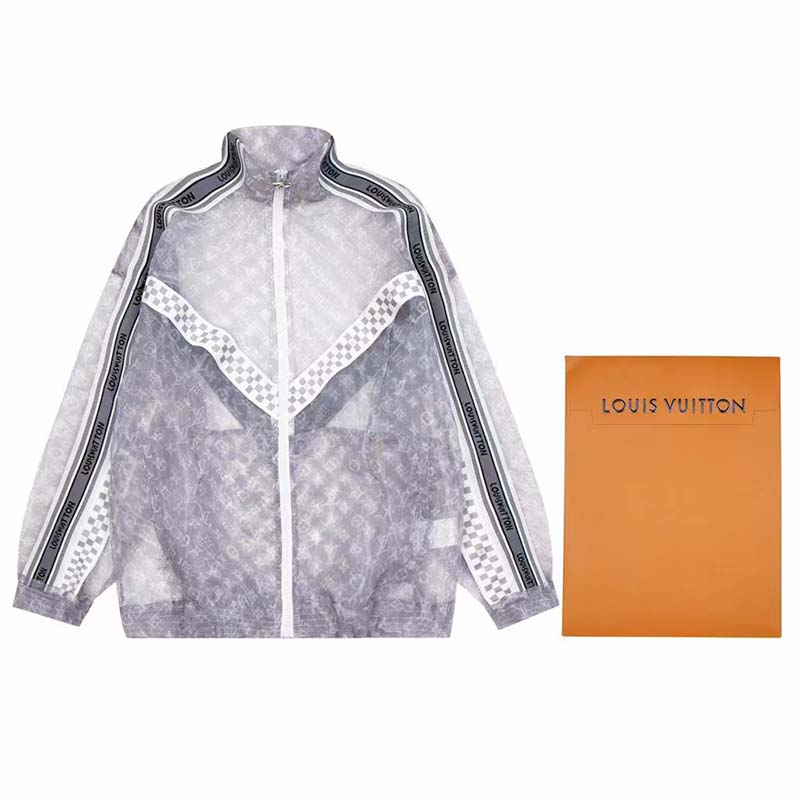 Louis Vuitton® Technical Cotton Zipped Track Top Oil. Size XL en