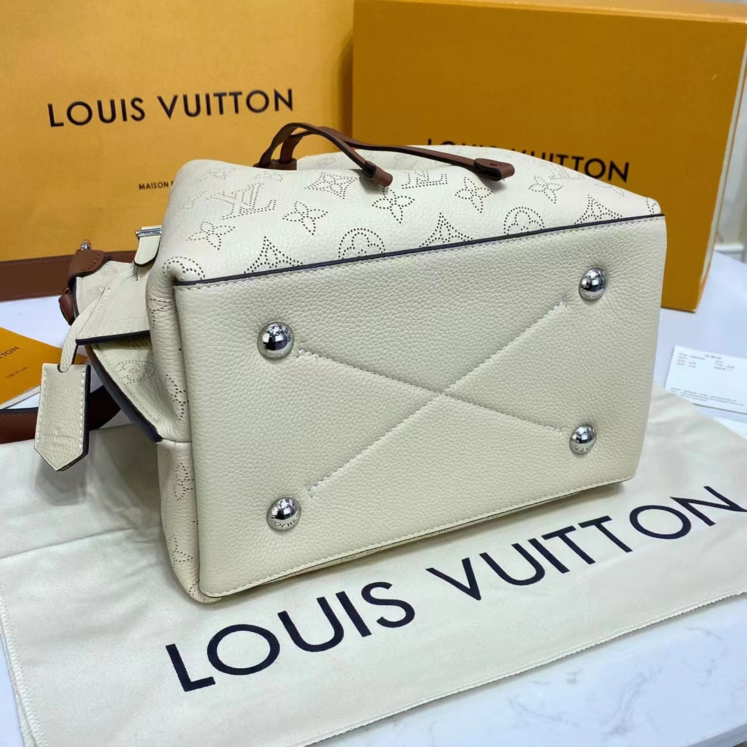 Muria leather handbag Louis Vuitton Beige in Leather - 31371992