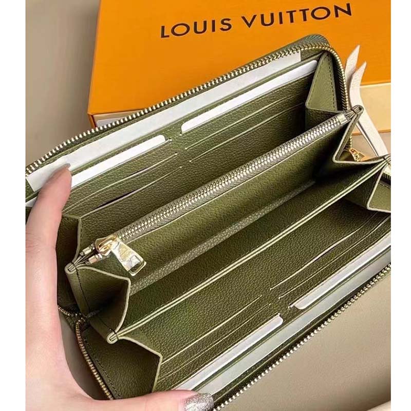 Louis Vuitton cowhide printed monogram men wallet + for 1.00 USD Sale -  #1000023355 - Sellao