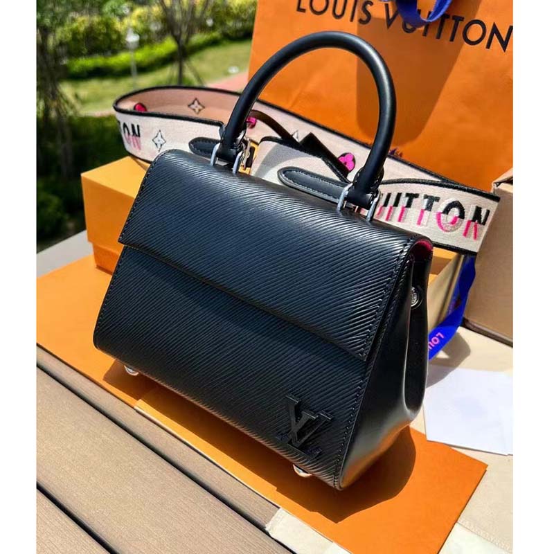 Cluny leather handbag Louis Vuitton Black in Leather - 24308269