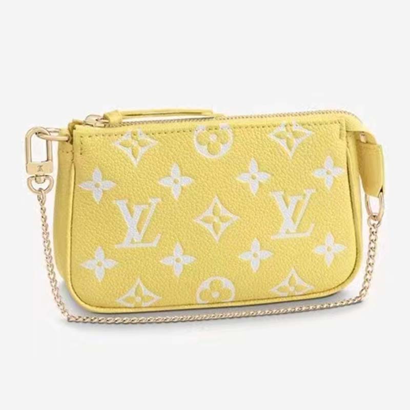 Louis Vuitton - Authenticated Pochette Accessoire Clutch Bag - Leather Yellow Plain for Women, Very Good Condition