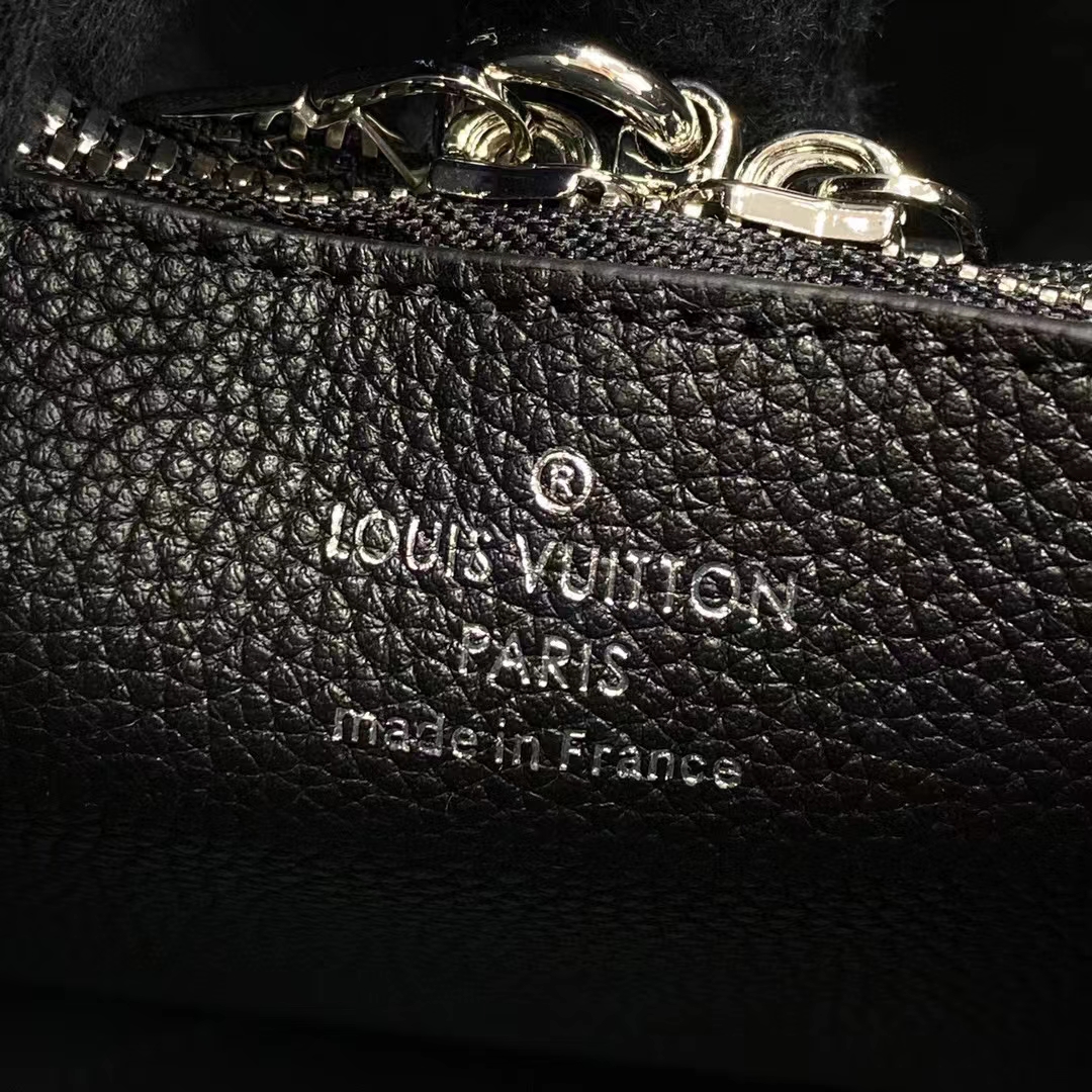 Louis Vuitton Muria Bucket Bag Mahina Leather Black 2364442