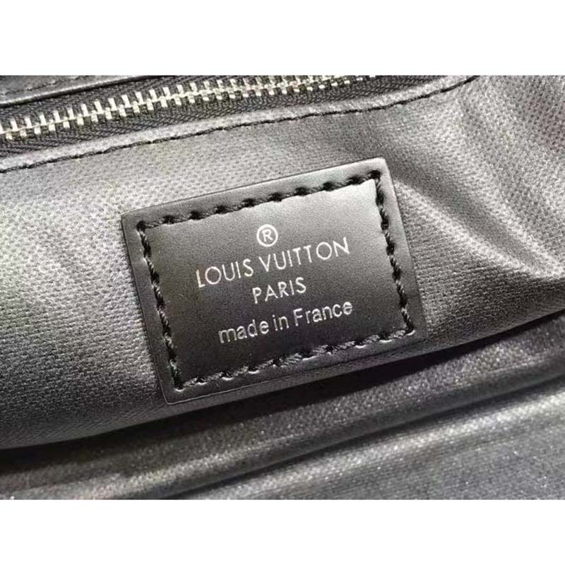 Louis Vuitton LV Dopp toilet kit pouch Grey ref.277148 - Joli Closet