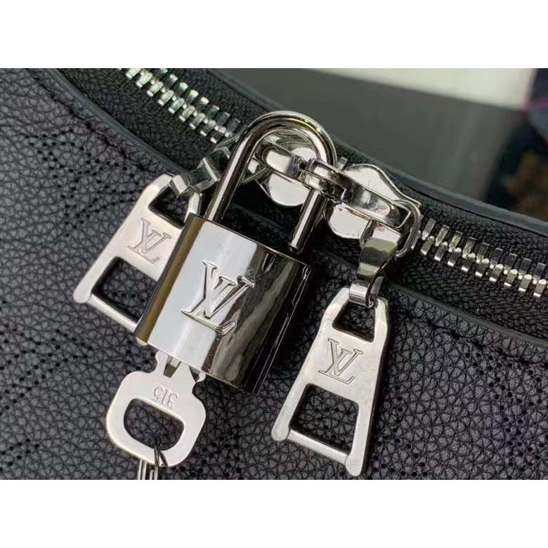 Louis Vuitton Why Knot mm Black Mahina