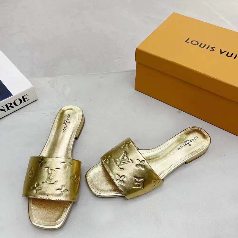 Louis Vuitton® LV Isola Flat Mule Gold. Size 36.0 en 2023