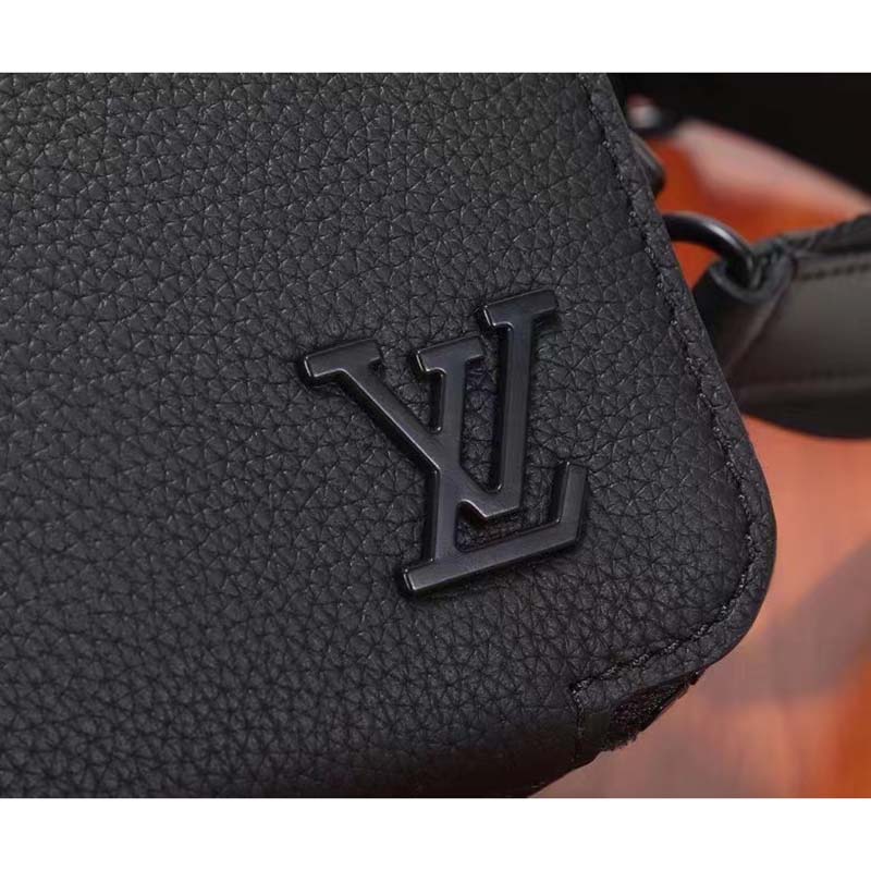 Alpha wearable wallet leather bag Louis Vuitton Black in Leather - 31808390