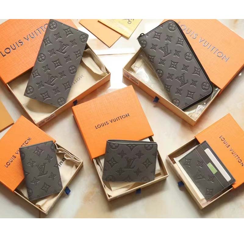 Louis Vuitton Taiga Leather Porte-Valeurs Cartes Card Holder (SHF