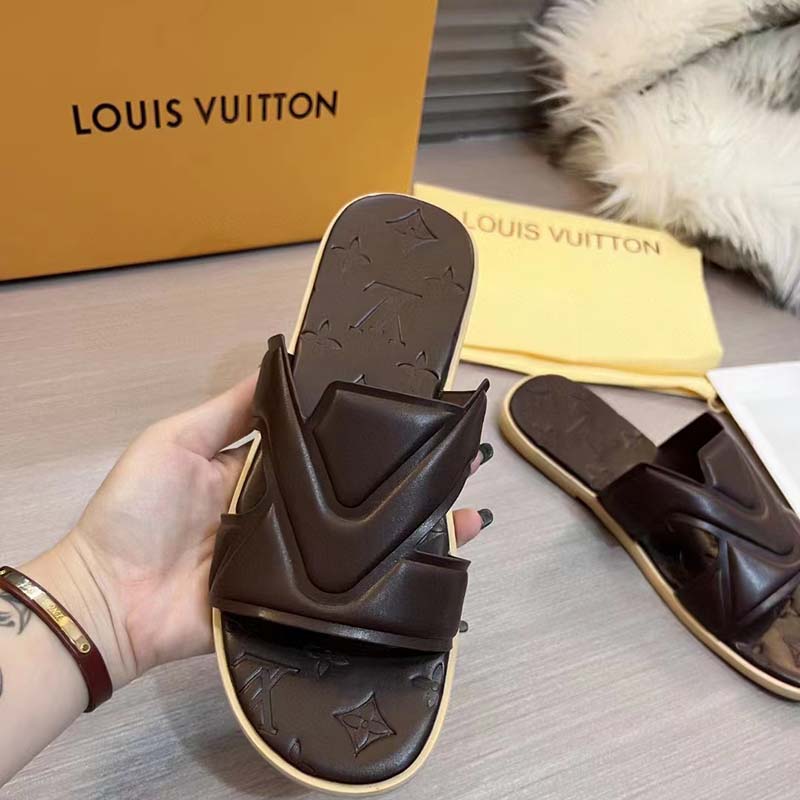 Louis Vuitton LV Oasis Mule Khaki. Size 08.0