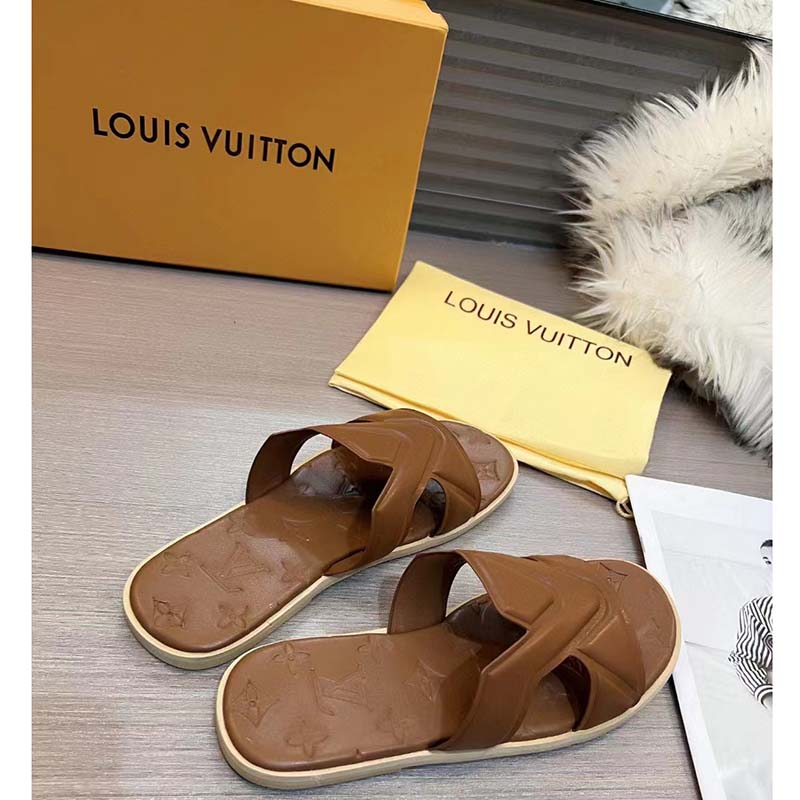Louis Vuitton® LV Easy Mule Fur Lining Mocha. Size 05.0