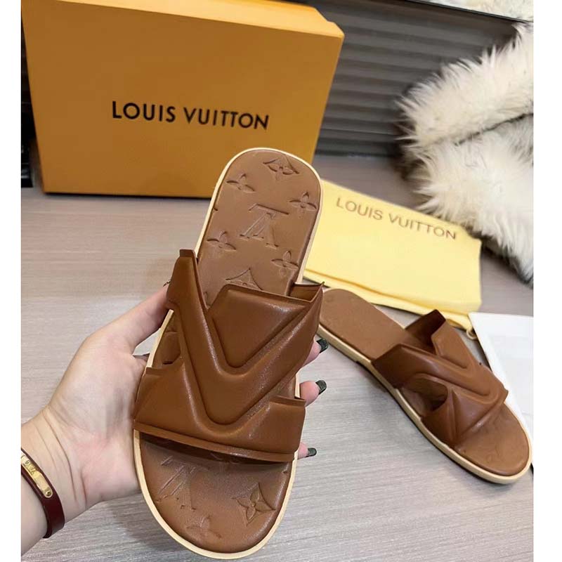 Mules Louis Vuitton Brown size 6 UK in Polyester - 31983079