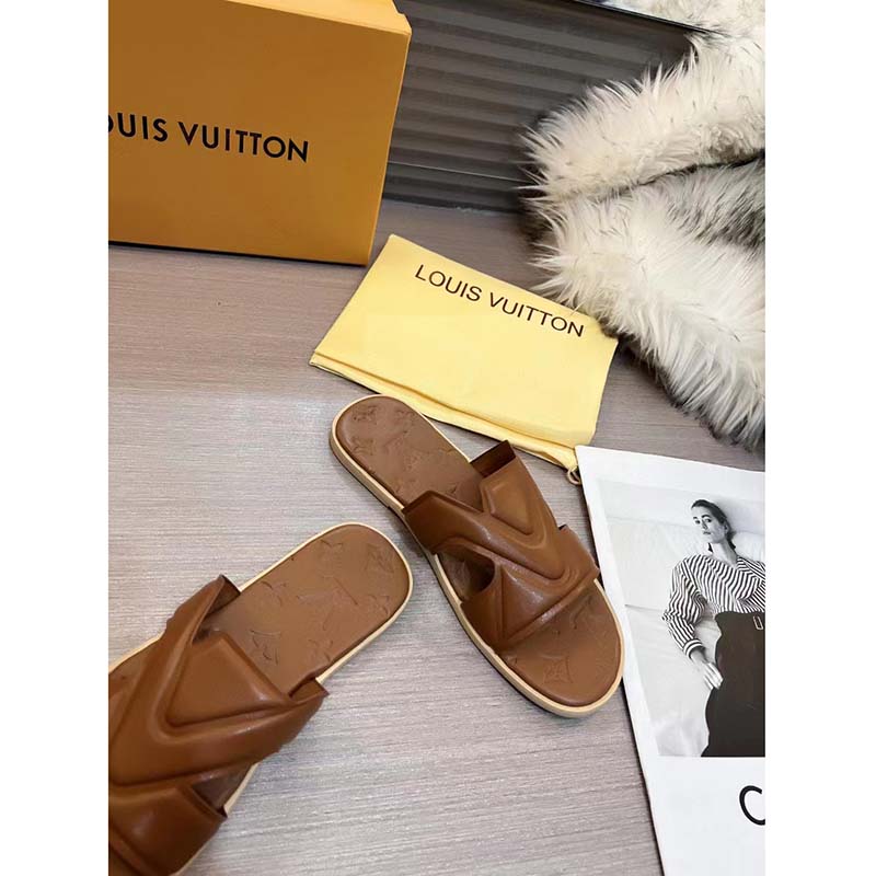 Louis Vuitton® LV Oasis Mule Mocha. Size 10.0