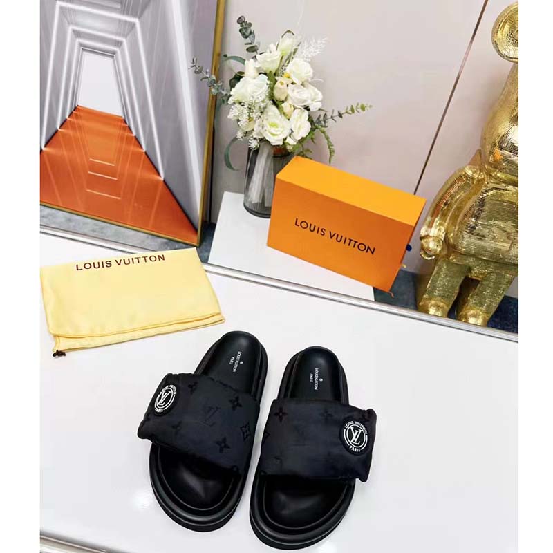 Pool pillow leather mules Louis Vuitton Black size 39 EU in Leather -  33270308