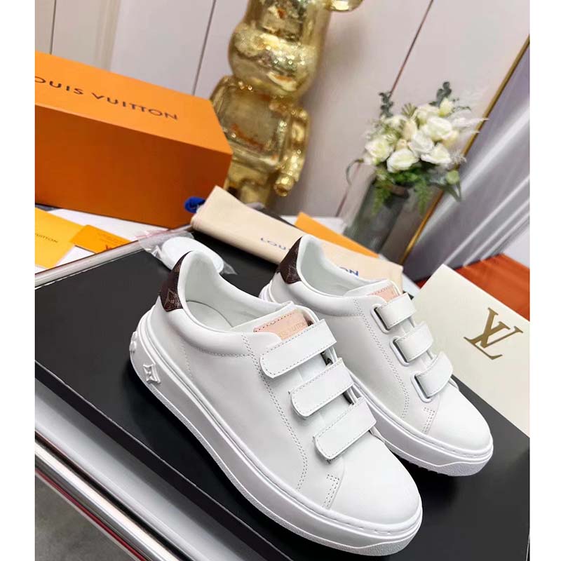 Louis Vuitton LV Time Out trainers White Leather ref.275001 - Joli
