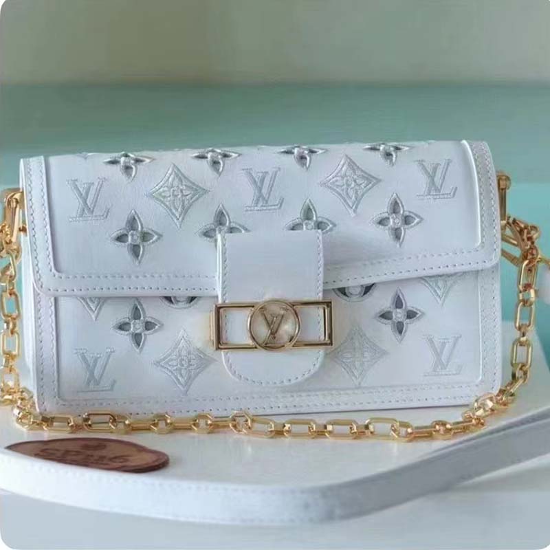 Dauphine leather handbag Louis Vuitton White in Leather - 31319665
