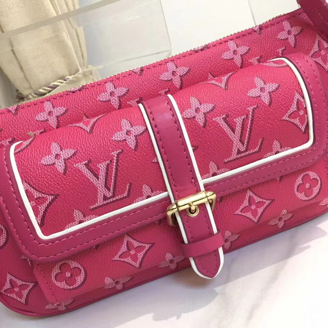 Louis Vuitton M46161 Maxi Multi Pochette Accessoires Handbag Monogram  Coated Canvas Rose