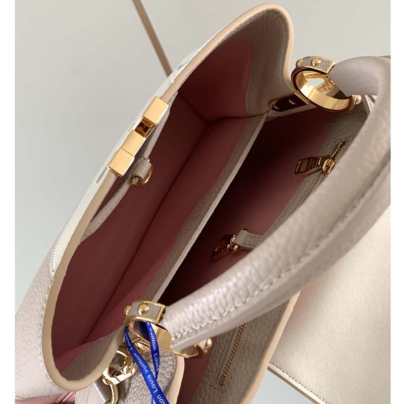 Capucines leather handbag Louis Vuitton Beige in Leather - 20242668