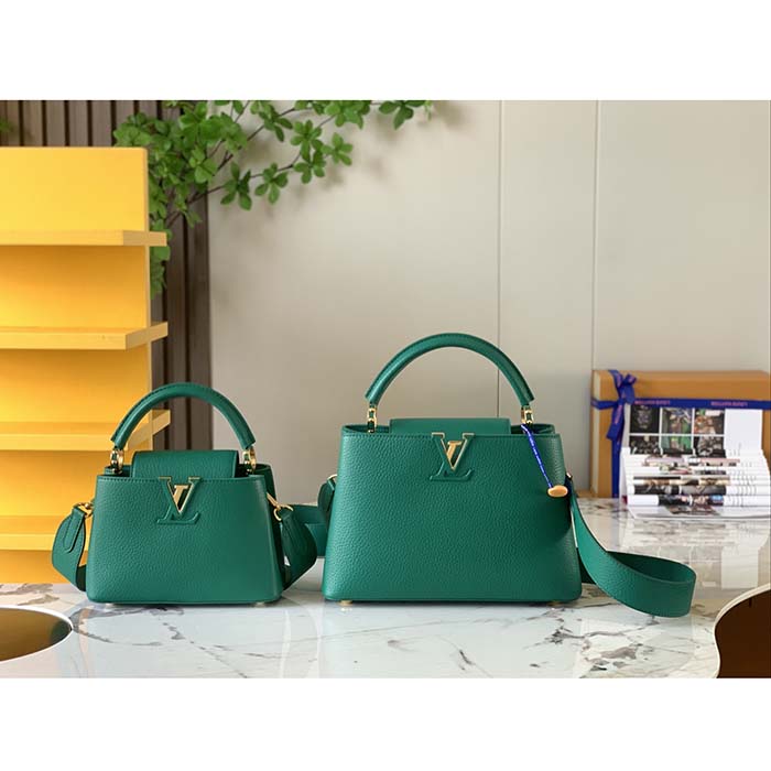 Capucines leather handbag Louis Vuitton Green in Leather - 29658357