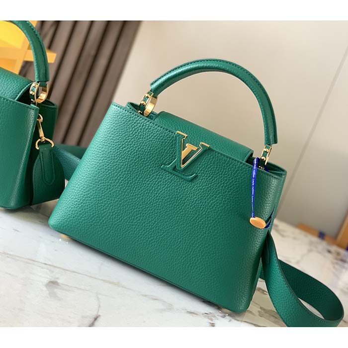 Capucines leather handbag Louis Vuitton Green in Leather - 36502999