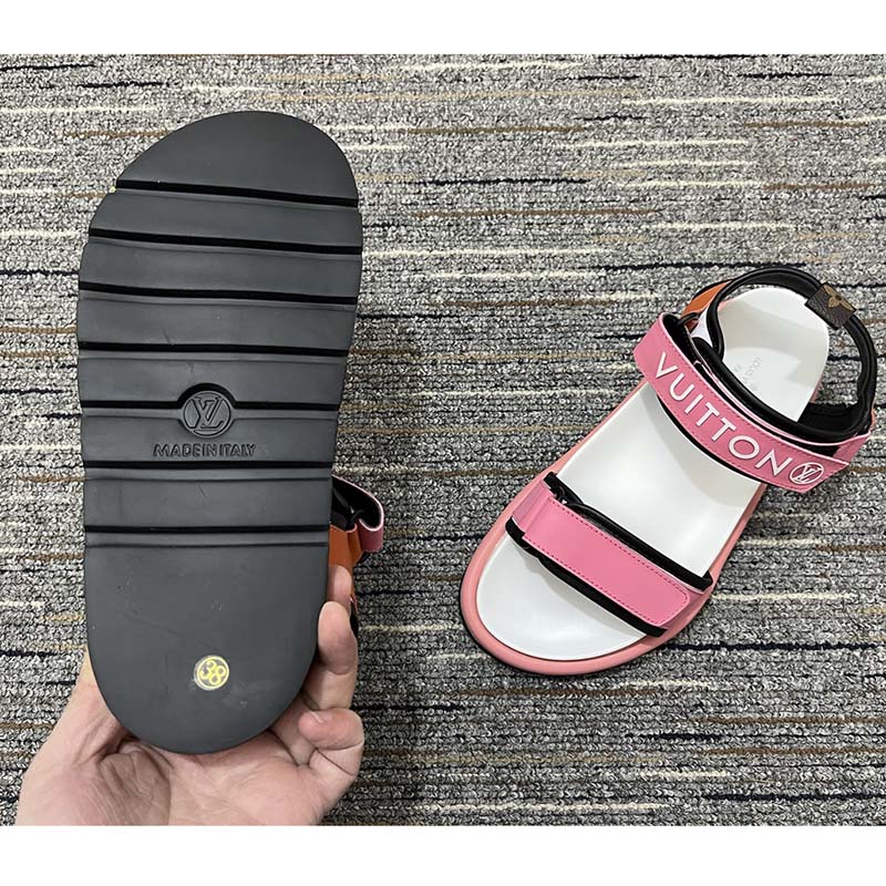 Pool pillow sandal Louis Vuitton Pink size 38.5 EU in Plastic