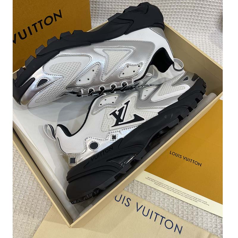 Lv runner active trainers Louis Vuitton White size 12 US in Suede - 24620754