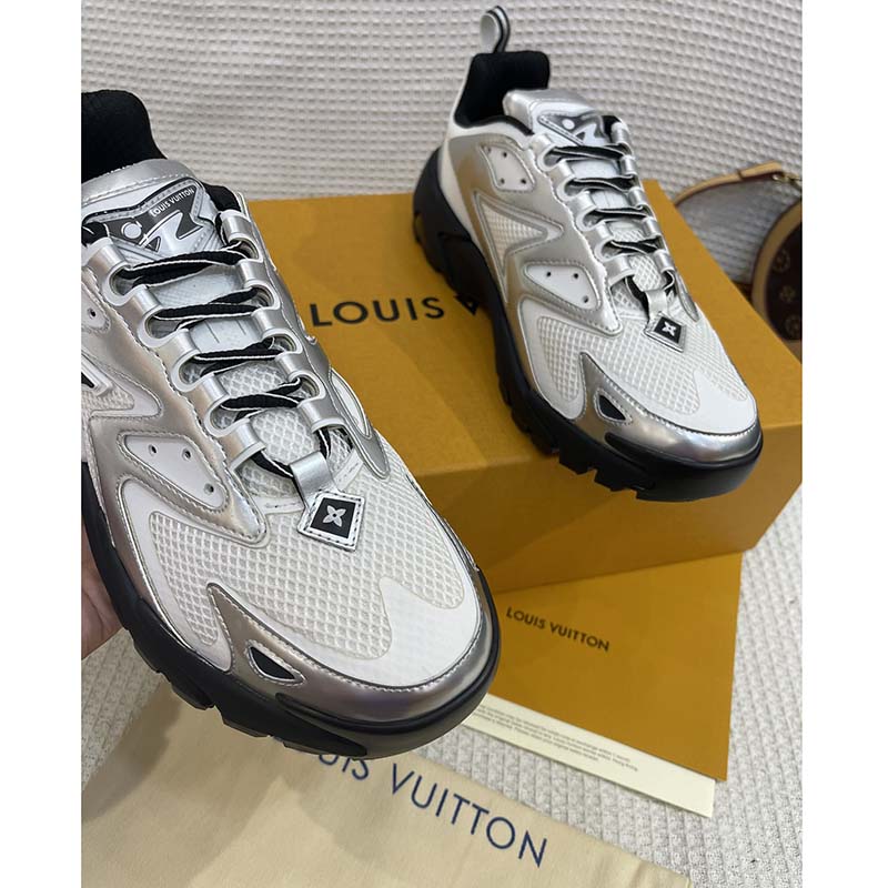 Buy Cheap Louis Vuitton Runner Tactic Sneakers Green/White/Black #99924480  from