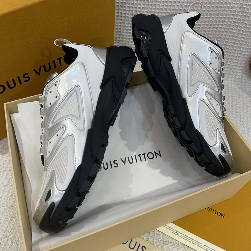Louis Vuitton Unisex LV Runner Tatic Sneaker Black Mix Materials Rubber  Outsole - LULUX