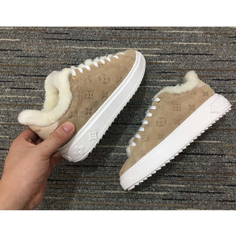 $1090 LOUIS VUITTON Ladies Embossed LV Time Out Sneaker - 6 U.S.