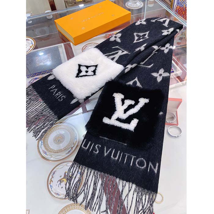 Louis Vuitton LV Unisex Cold Reykjavik Scarf Black Monogram Flowers  Cashmere Pockets Mink Fur - LULUX