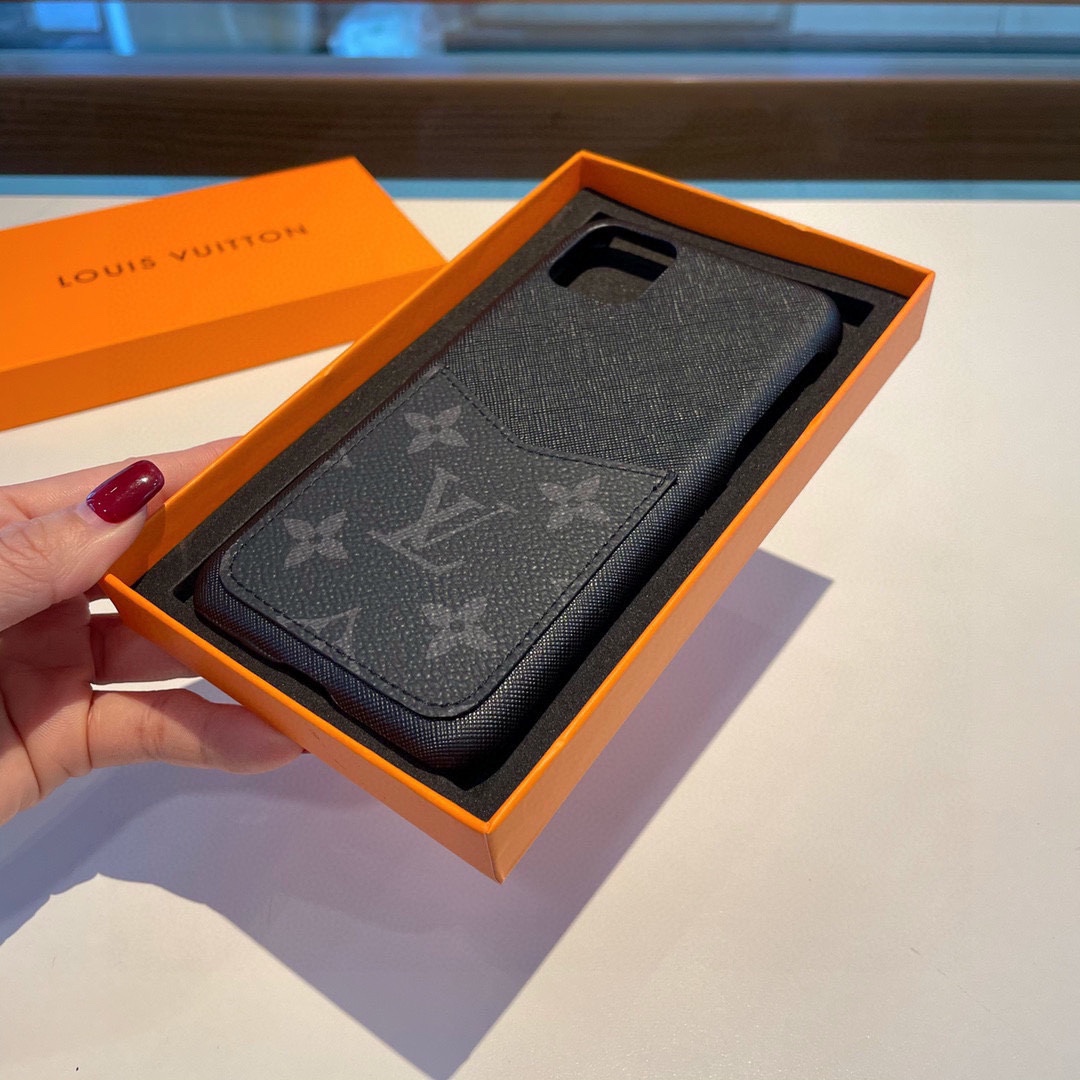Louis Vuitton Monogram Reverse iPhone 14 Pro Bumper Case - Black  Technology, Accessories - LOU810579