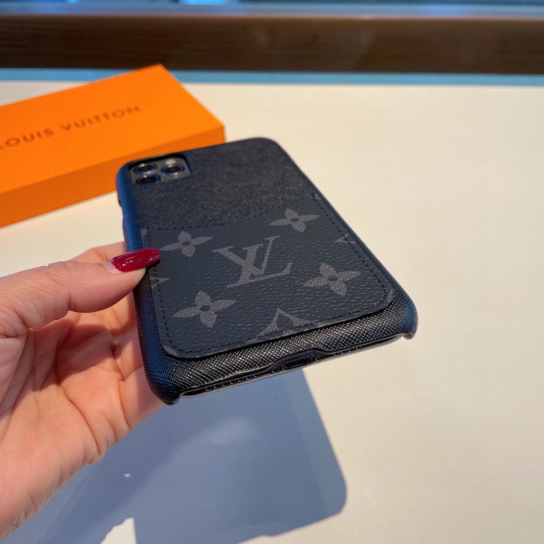 Shop Louis Vuitton MONOGRAM Iphone 13 pro max bumper (M81087