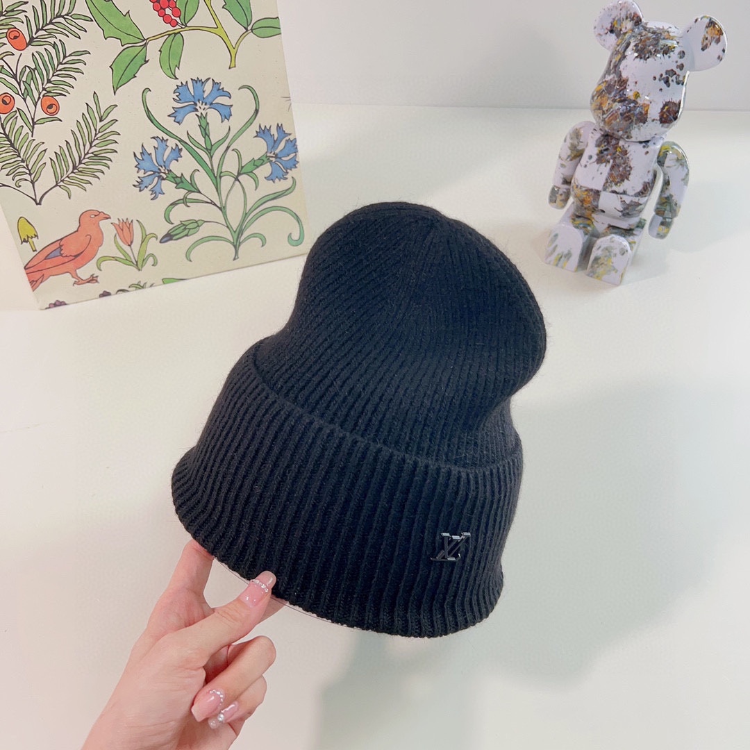 Louis Vuitton Damier Cashmere Knitted Beanie Black LV Scully Hat