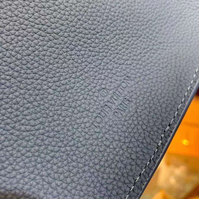 Shop Louis Vuitton AEROGRAM Unisex Street Style 2WAY 3WAY Plain Leather  Khaki (SAC SLING, M21419, M21364) by Mikrie