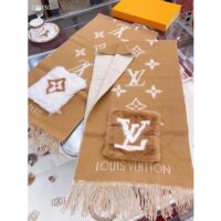 Louis Vuitton Unisex Cold Reykjavik Scarf Cashmere Mink Fur Beige Jacquard LV Initials Monogram Flowers (8)