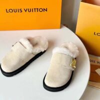 Louis Vuitton Unisex LV Cosy Flat Comfort Clog Natural Suede Calf Leather Shearling (9)