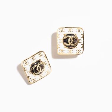 Chanel Women Stud Earrings in Metal