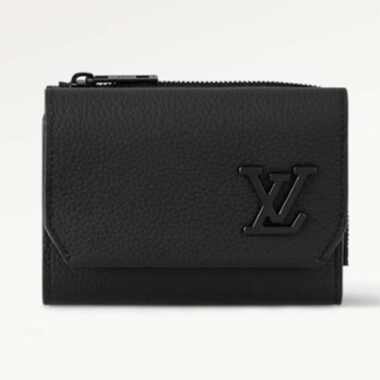 Louis Vuitton LV Unisex Pilot Wallet Black LV Aerogram Cowhide Leather Tone-On-Tone Hardware