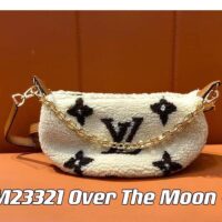 Louis Vuitton LV Women SKI Over The Moon Cream Brown Shearling Cowhide-Leather Textile Lining (9)