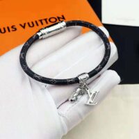 Louis Vuitton Men LV Icon Trainer Leather Bracelet (1)