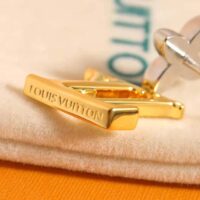 Louis Vuitton Women LV Iconic Flower Earrings (1)