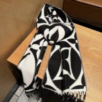 Louis Vuitton Unisex LV Medallion Scarf Black Wool Jacquard M79212 (10)