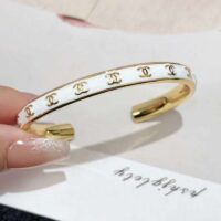 Chanel Women CC Cuff Metal Gold White Ref. ABC986 B16125 NW384 (7)