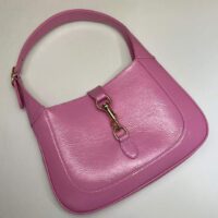 Gucci Women GG Jackie Small Shoulder Bag Pink Patent Leather Hook Closure (6)