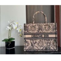 Dior Unisex Large Dior Book Tote Beige Black Toile De Jouy Soleil Embroidery (6)